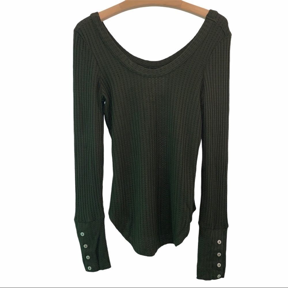 Chaser Cozy Double Scoop Button Cuff Thermal Top - Picture 3 of 3